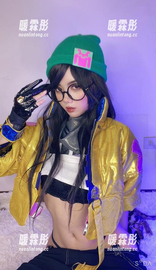 Poppa Chan Poppa Chan这黑色的调调,我敢打赌,是你未曾想到的美图资源,出乎意料又恰到好处。